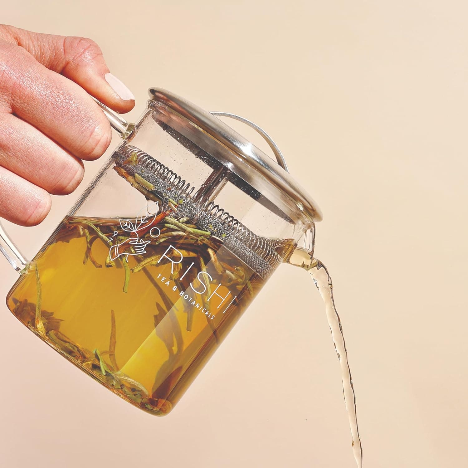 A stylish glass tea infuser for your tea time